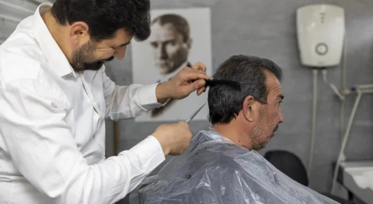 Mersin’de Bayram Öncesi Güzellik Hizmeti Kapıya Geldi