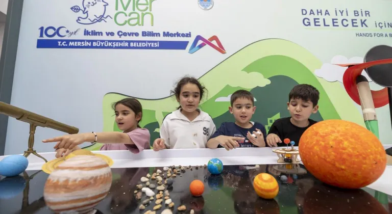 Mersin’de çocuklar bilim ve doğayla bayramı kutladı