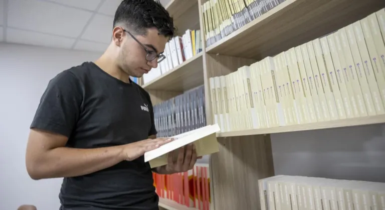 Mersin’de dijital kütüphane dönemi başladı