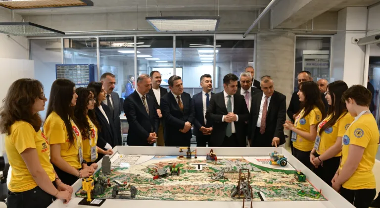 Mesleki eğitimde 'usta eller' Bursa'da geleceğe köprü kuruyor