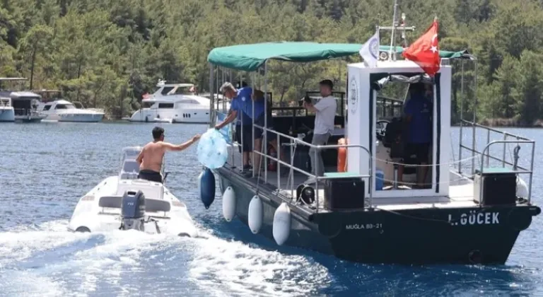 Muğla Koyları 8 Atık Alım Teknesiyle Koruma Altında