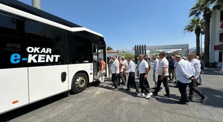 Muhtarlar Elektrikli Otobüsle İlk Denemeyi Yaptı