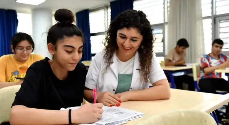 Muratpaşa Belediyesi’nin LGS Adayları Sınav İçin Gün Sayıyor