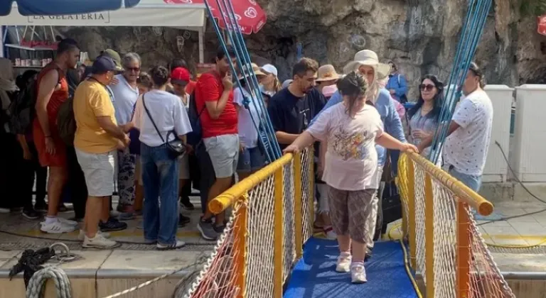 Muratpaşa’dan Özel Çocuklara Mavi Yolculuk Keyfi