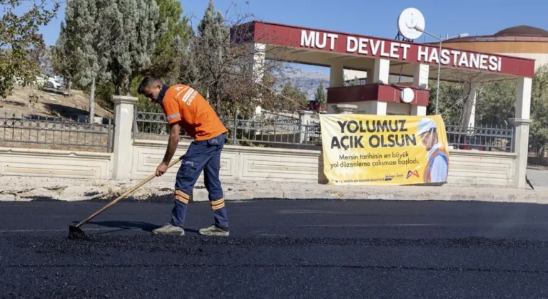 Mut Yolları Büyükşehir İle Daha Konforlu ve Güvenli Hale Geliyor