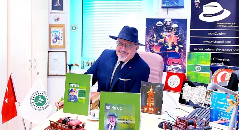 Necmi Cemal’den üçüncü kitap... Yazı tarzında yeni dönem