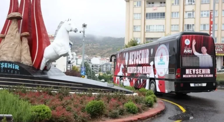 Nevşehir Belediye Başkanı Arı, SK Otobüsünü Sürdü