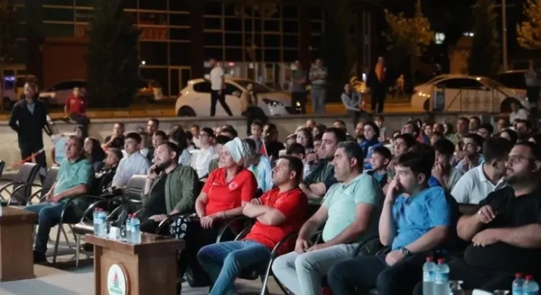 Nevşehir’de Ay-Yıldızlı Takıma Maç Coşkusu