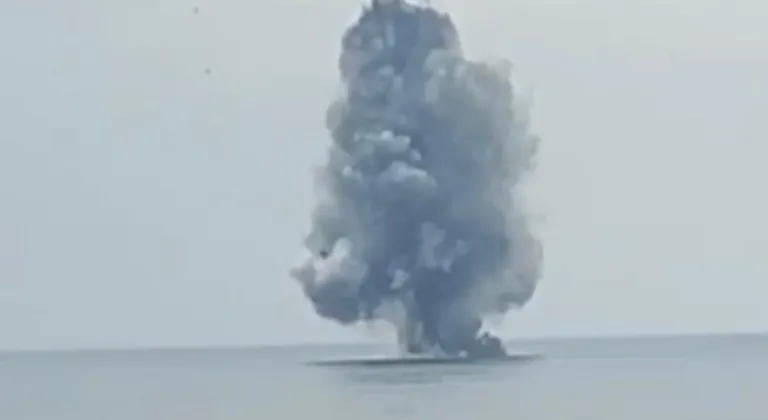 Ordu Ünye’de kıyıya vuran insansız deniz aracı kontrollü patlatıldı