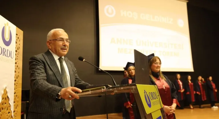Ordu'da Anne Üniversitesi’nde ikinci dönem mezuniyet sevinci