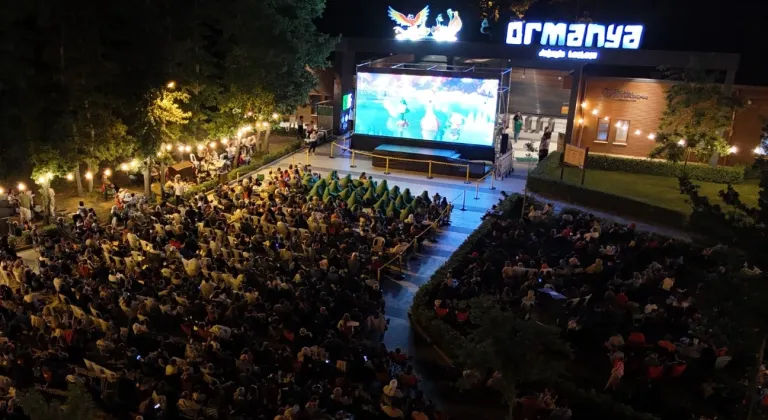 Ormanya’da Yıldızların Altında Sinema Keyfi Devam Ediyor