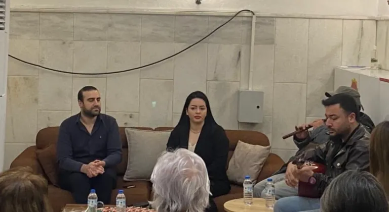 Özge Demir, “Gazeteci Gözünden Türkiye” söyleşisinde deneyimlerini paylaştı