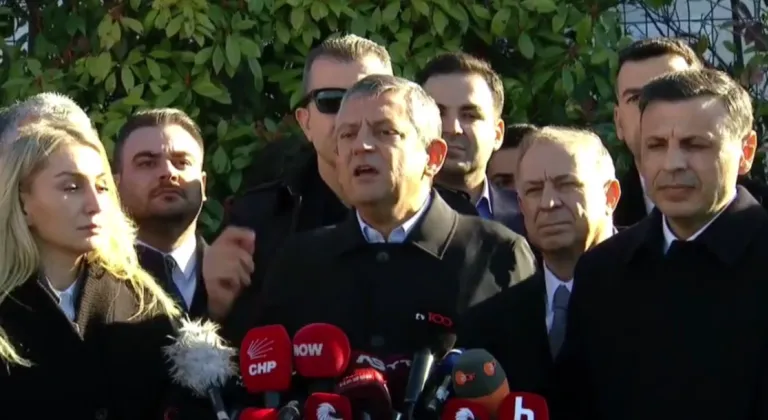 Özgür Özel: İBB davasında ilk gün ciddiyetsizlikle geçti!