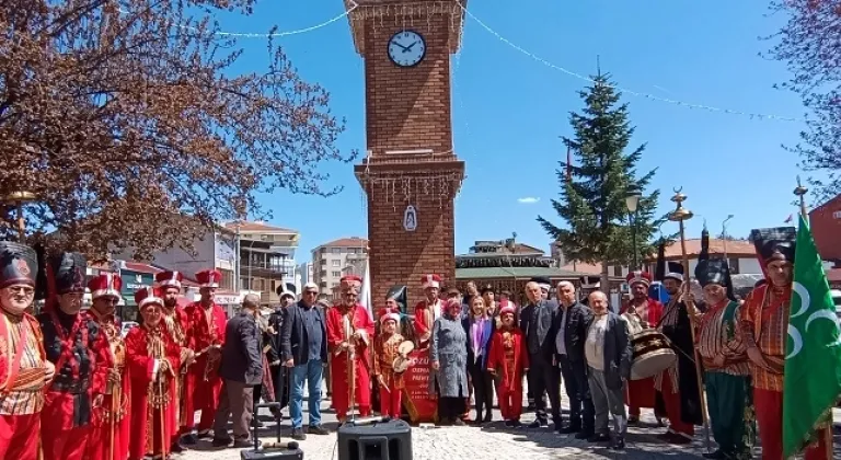 Pazaryeri’nden CHP’li vekillere mehterli gönderme