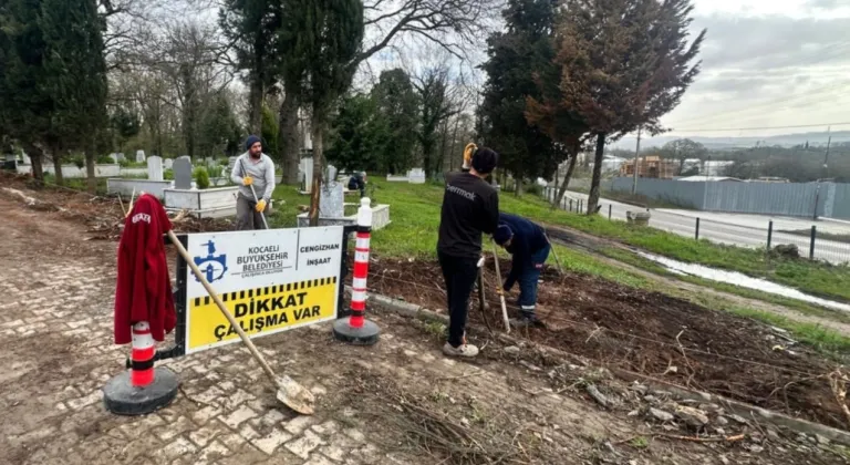 Pelitli Mezarlığı’nda tel çit ve panel uygulaması