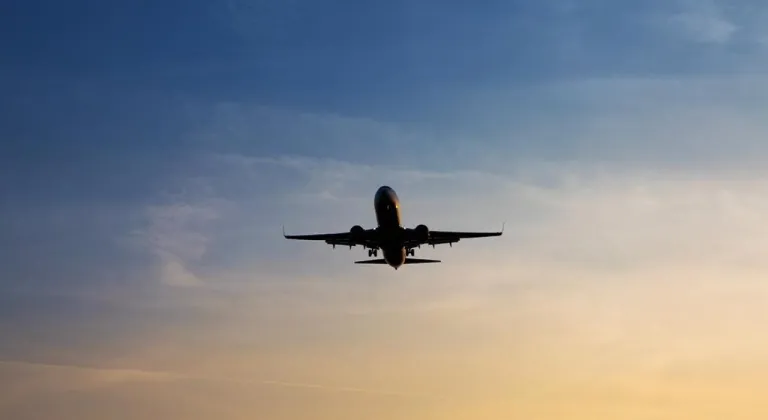 Rusya'da askeri nakliye uçağı düştü: Mürettebatın akıbeti belirsiz