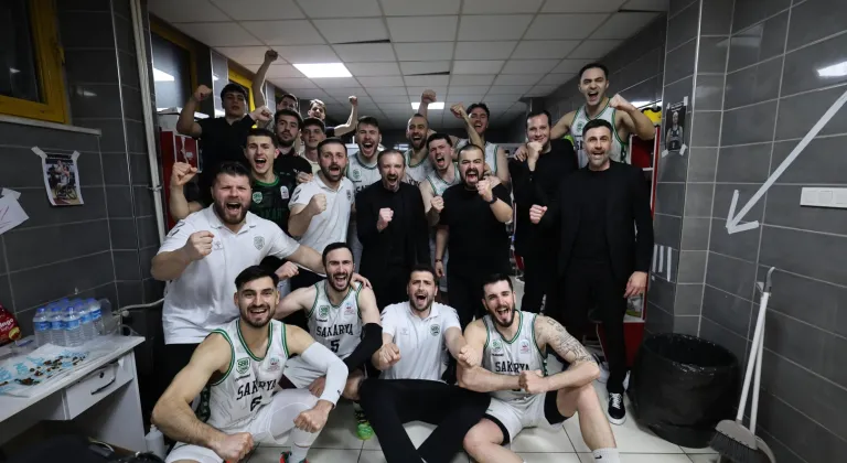 Sakarya potada 2-0 öne geçti