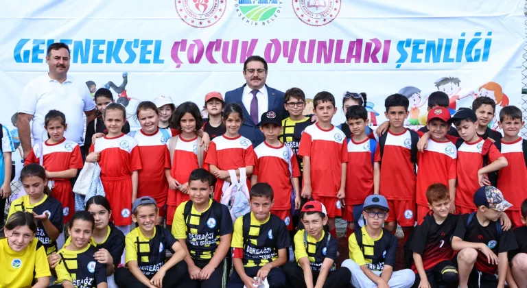 Sakarya'da Geleneksel Çocuk Oyunları Şenliği büyük ilgi gördü