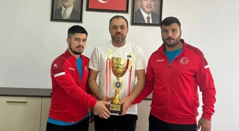 Sakaryalı Güreşçiler Olimpiyatlara Hazırlanıyor









