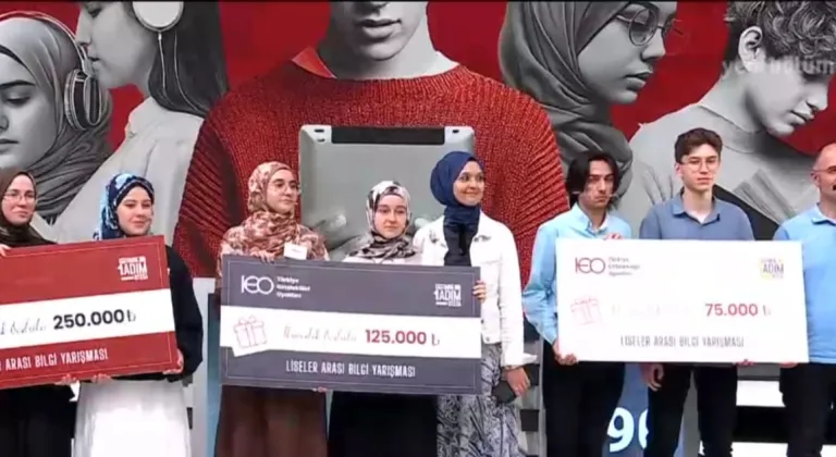 Sakaryalı öğrenciler Türkiye Entelektüel Oyunları’nda Türkiye ikincisi oldu