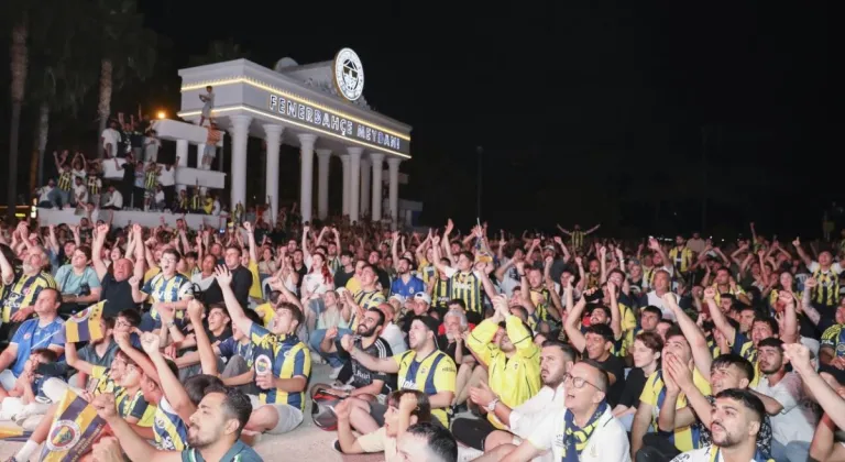 Şampiyonluk Heyecanı Büyükşehir’le Meydanlara Taştı