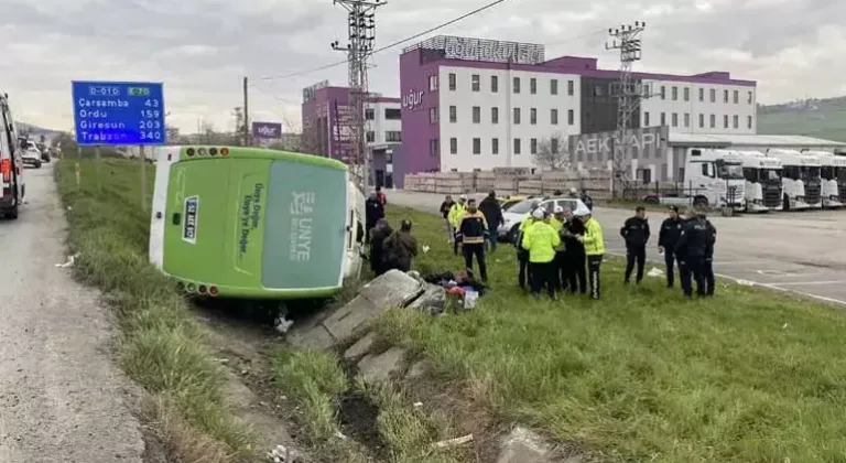 Samsun'da otobüs yan yattı: 9’u öğrenci, 11 yaralı