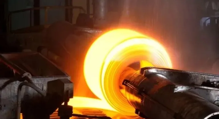 Sanayi Üretimi Aylık Düşüş Gösterdi, Yıllık Artış Sağladı







