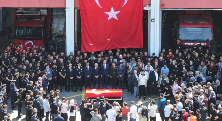 Şehit itfaiye eri Mehmet Tekeli son yolculuğuna uğurlandı