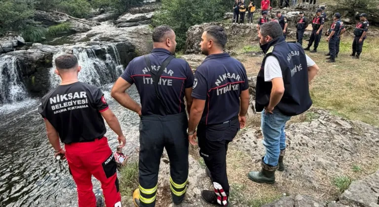 Serinlemek için suya giren iki kardeş kayboldu / Fotoğraflar