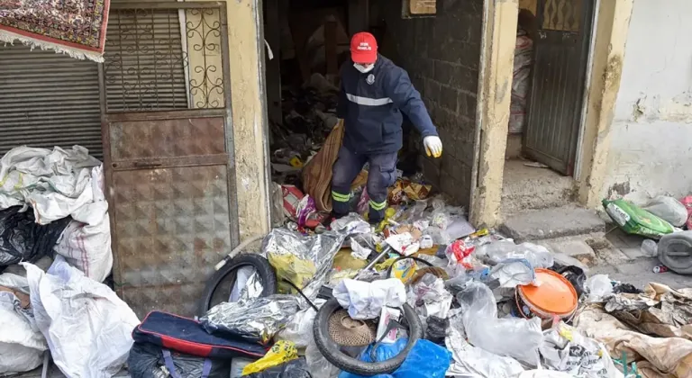 Seyhan’da “çöp ev” operasyonu