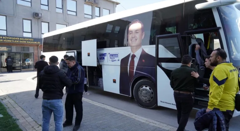 Sındırgılı Depremzede Gençlere Başkan Akın’dan Destek