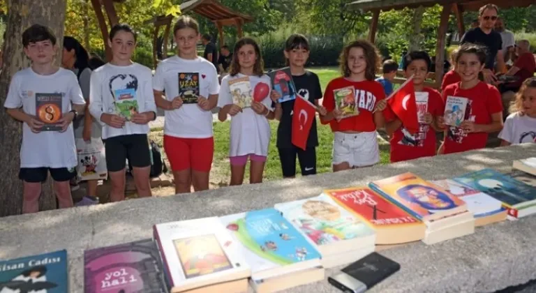 Sporculardan “1 Kitap 1 Fidan” Kampanyasına 500 Kitaplık Destek