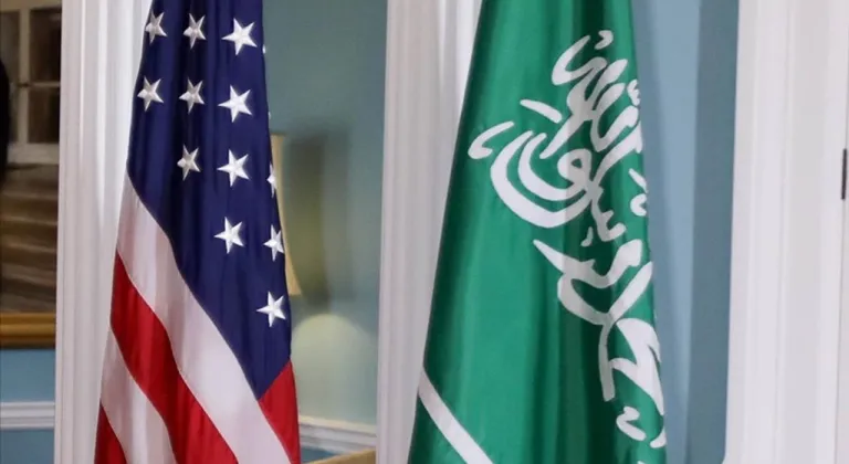 Suudi Arabistan ile ABD arasında imzalanan anlaşmaların tutarı 557 milyar dolara çıktı