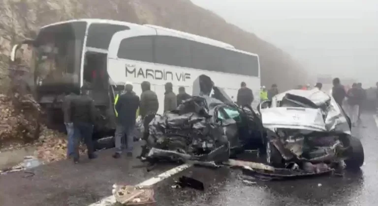 TAG Otoyolu’nda zincirleme kaza: 2 ölü, 10 yaralı