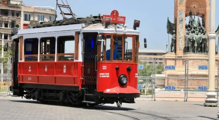 Tarihi Tramvay Aslına Uygun Şekilde Yenilendi

