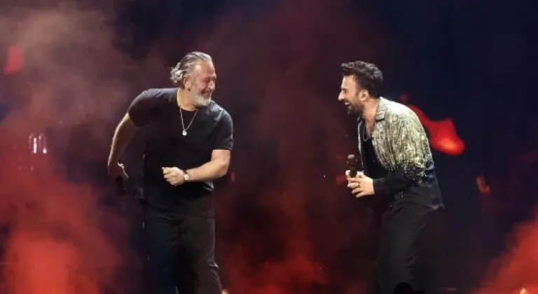 Tarkan Konserinde Sürpriz Konuk: Cem Yılmaz’la Coşkulu Düet