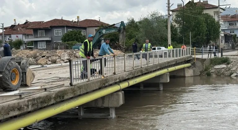Taşkın riskine karşı Turhal'da köprüler sökülüyor
