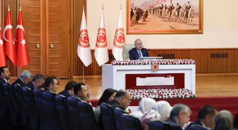 TBMM’de Anayasa Komisyonu Toplantısına 10 Eski Başkan Katıldı