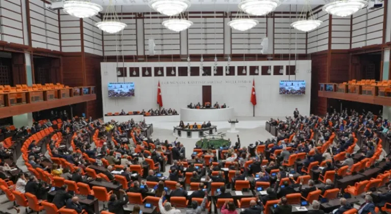 TBMM’de tartışmalı torba teklif mesaisi! Polis hakları, basın düzenlemesi ve orman alanları görüşülüyor