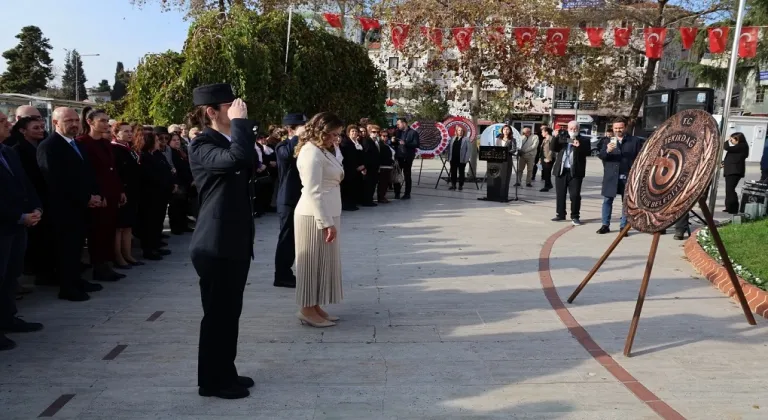 Tekirdağ’da Kadın Haklarının 91. Yılı Çelenk Töreniyle Anıldı
