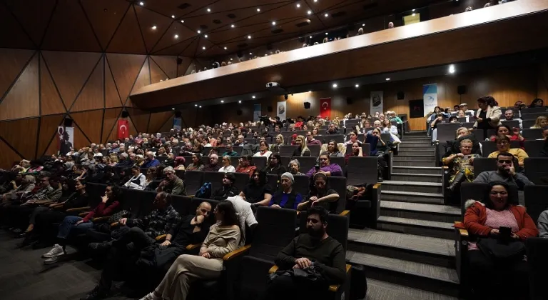 Tiyatro tutkunları Beylikdüzü’nde buluşuyor
