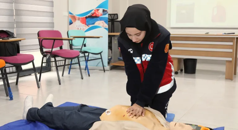 TOGÜ’de Öğrenci ve Personele İlkyardım Eğitimi Verildi