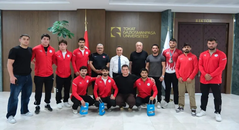 TOGÜ’nün şampiyon sporcularından Rektör Yılmaz’a ziyaret