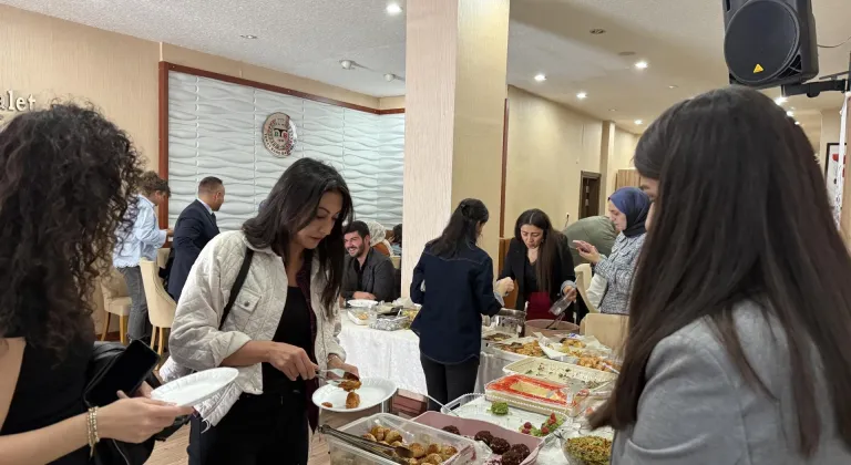 Tokat Barosu sokak hayvanları için kermes  düzenledi