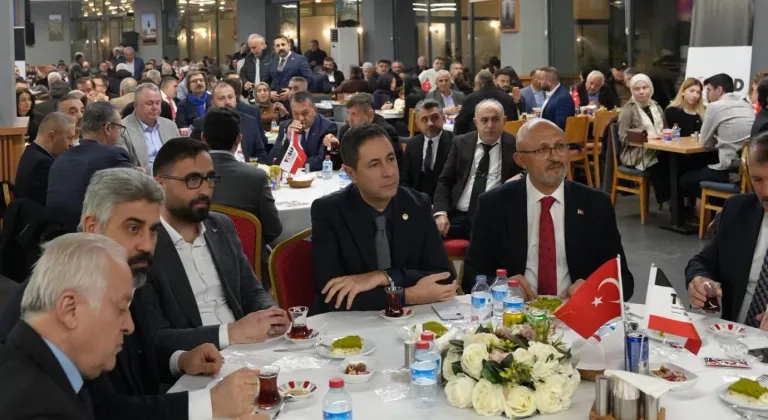 Tokatlı İş Dünyası İstanbul’da Buluştu: İftarda Gündem İran–İsrail-Amerika Gerilimi Oldu