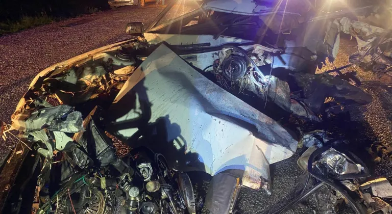 Tokat’ta iki otomobil kafa kafaya çarpıştı: 1 ölü, 2 yaralı