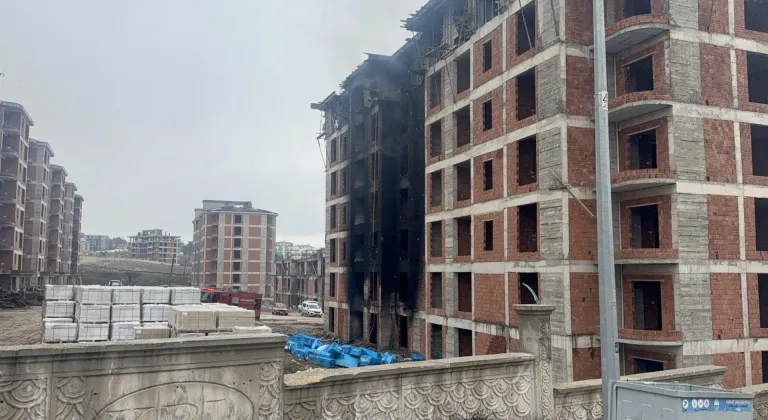 Tokat'ta İnşaatta Yangın: Gökyüzü Siyaha Büründü!