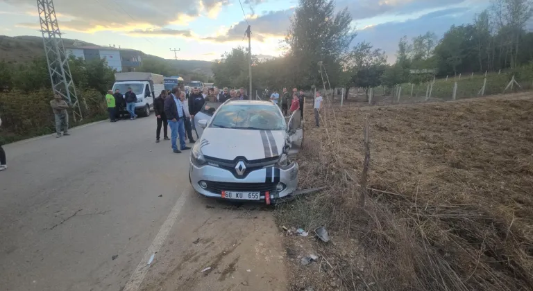 Tokat'ta otomobil minibüsle çarpıştı: 5 yaralı