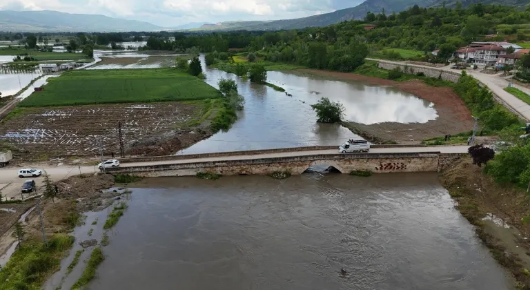 Tokat'ta taşkın nedeniyle, tarım arazileri su altında kaldı