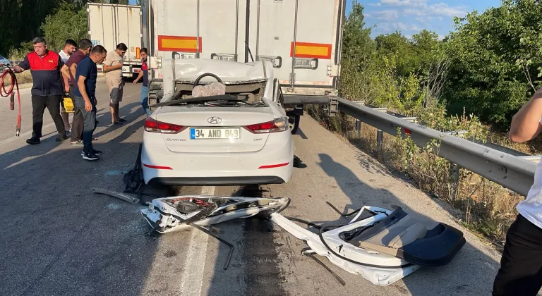 Tokat'ta TIR'a arkadan çarpan otomobil sürücüsü öldü 
